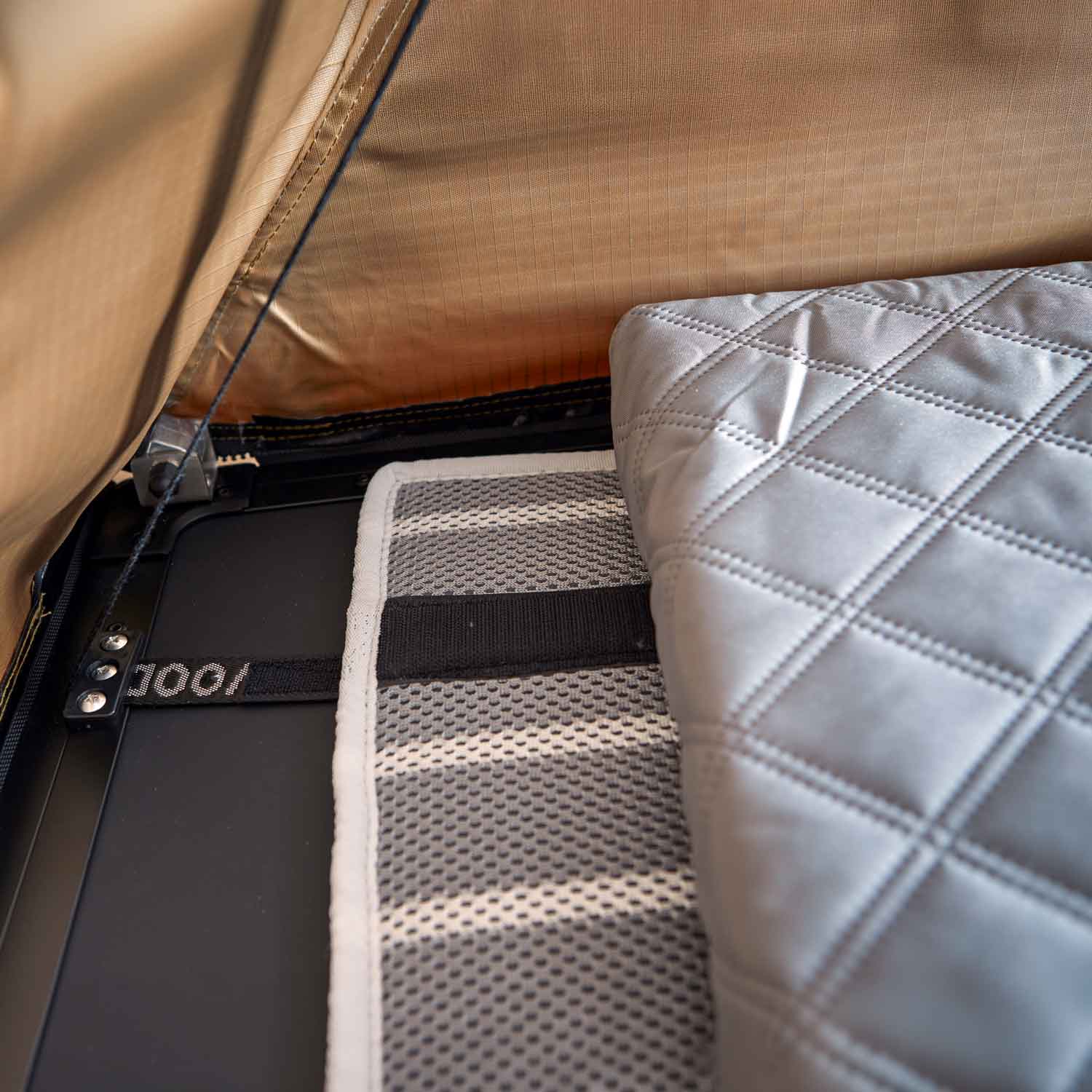 Vickywood Big Willow 4.0 – Klapp-Dachzelt für bis zu 3 Personen